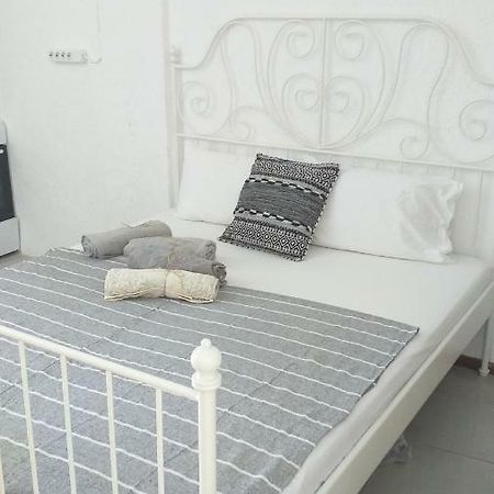 Meli'S Studio Apartment Pefkochori Bagian luar foto