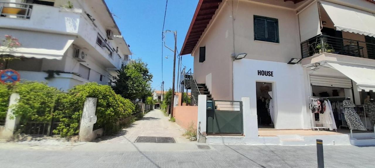 Meli'S Studio Apartment Pefkochori Bagian luar foto
